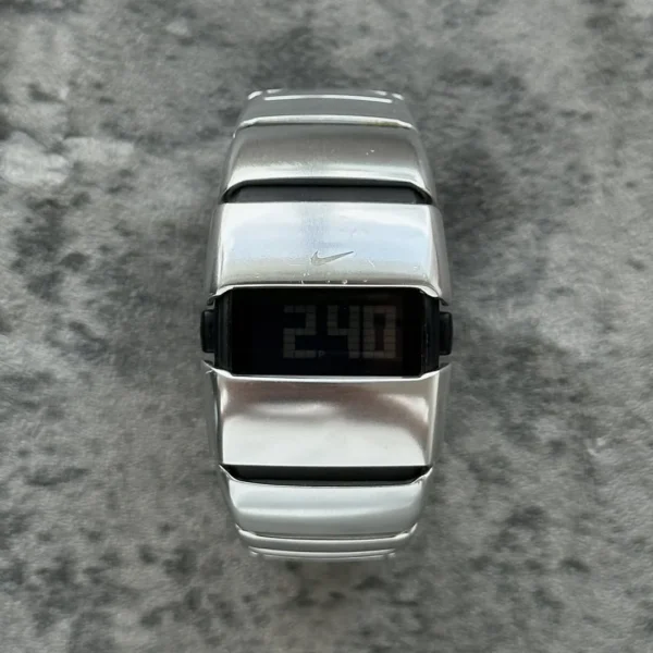 Nike D-line Digital Silver