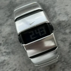 Nike D-line Digital Silver